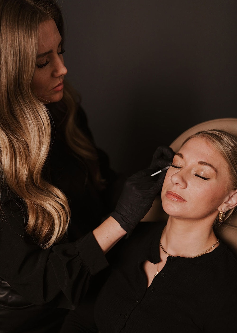 Beauty treatment in a professional setting.
